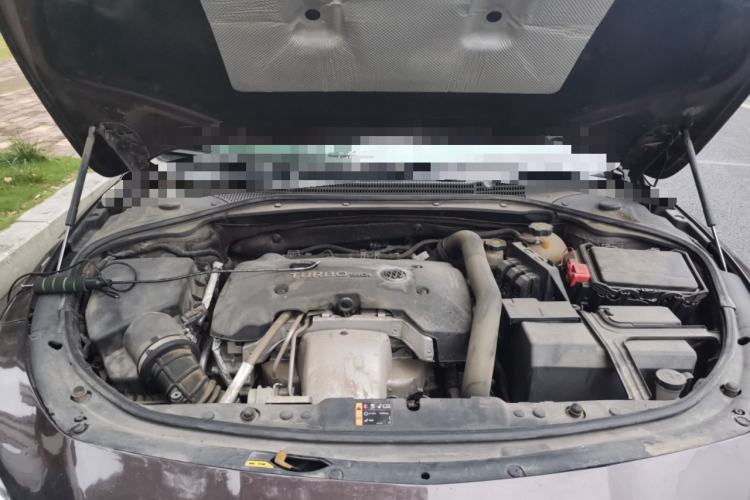 Used Buick LaCrosse 2018 28T Elite Edition Engine Bay