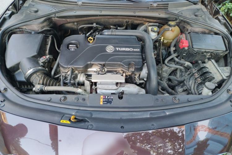 Used Buick LaCrosse 2018 20T Luxury Model Engine Bay