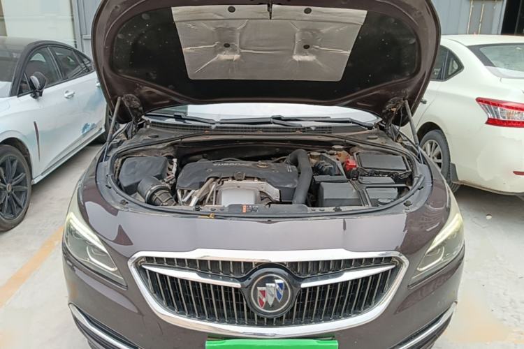 Used Buick LaCrosse 2018 28T Luxury Model Engine Bay