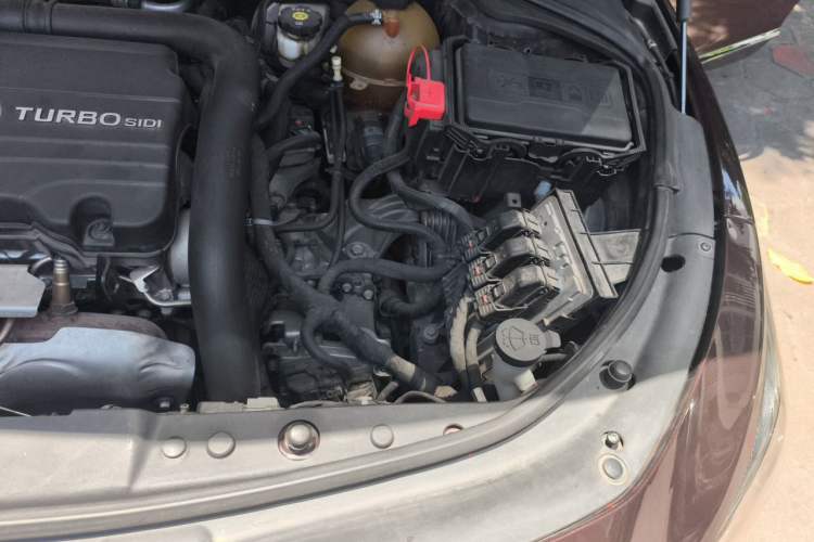 Used Buick LaCrosse 2018 20T Elite Edition Engine Bay Left
