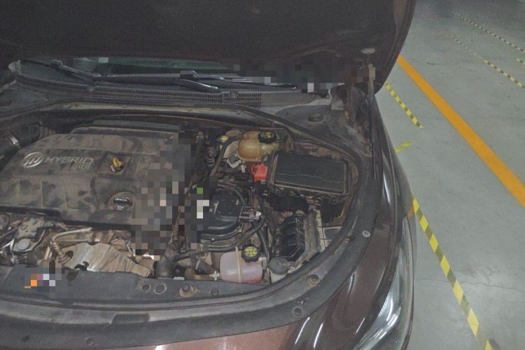 Used Buick LaCrosse 2018 30H Elite Edition Engine Bay Left