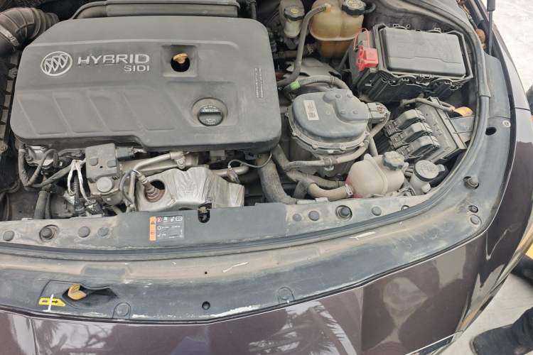 Used Buick LaCrosse 2018 30H Elite Edition Engine Bay Left