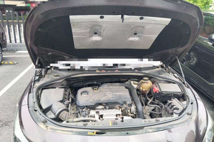 Used Buick LaCrosse 2018 20T Elite Edition Engine Bay