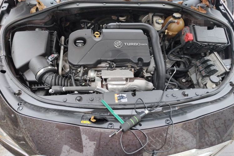 Used Buick LaCrosse 2018 20T Elite Edition Engine Bay