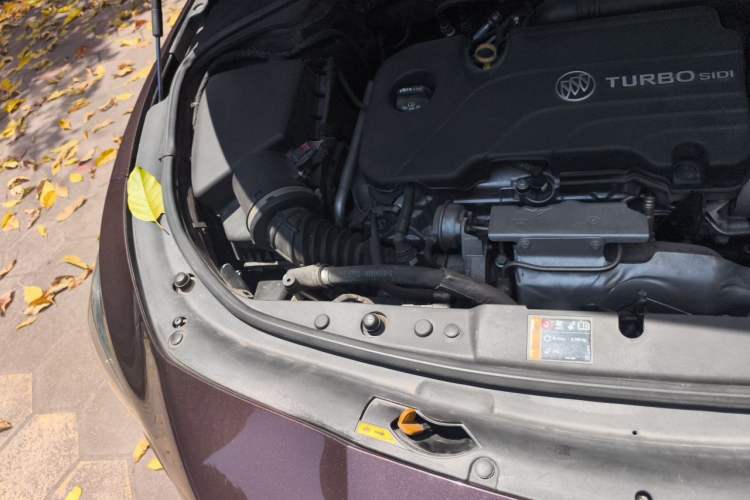 Used Buick LaCrosse 2018 20T Elite Edition Engine Bay Right