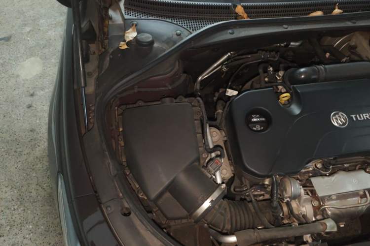 Used Buick LaCrosse 2018 20T Elite Edition Engine Bay Right