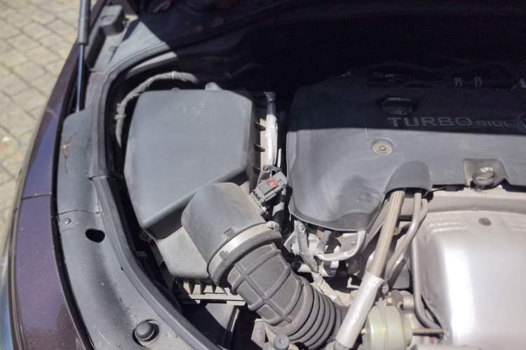 Used Buick LaCrosse 2018 28T Elite Edition Engine Bay Right