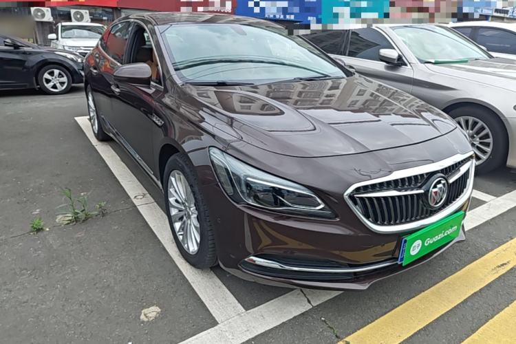 Used Buick LaCrosse 2018 28T Elite Edition Front Right 45 Deg
