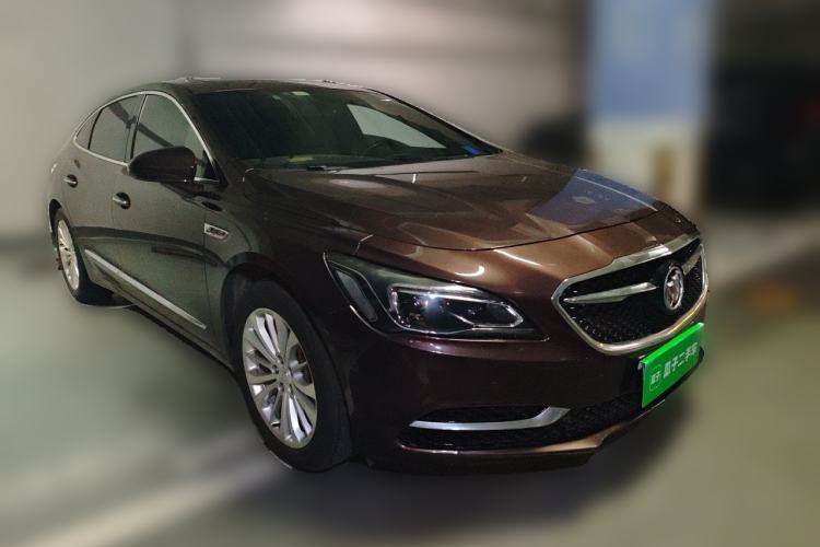 Used Buick LaCrosse 2018 28T Elite Edition Front Right 45 Deg
