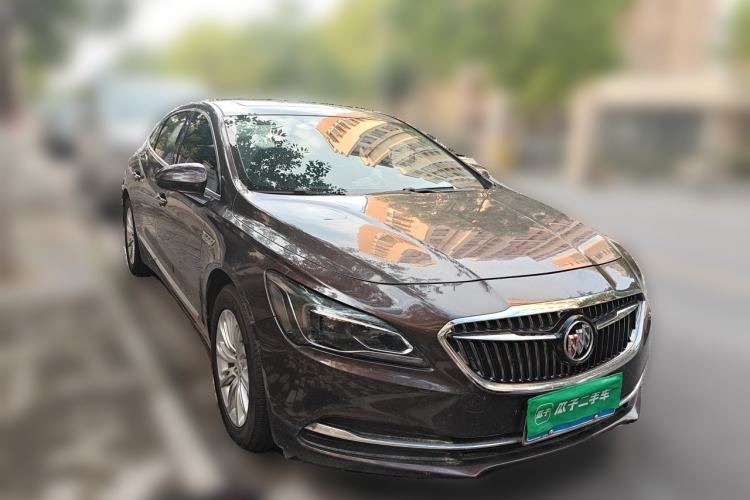 Used Buick LaCrosse 2018 28T Elite Edition Front Right 45 Deg