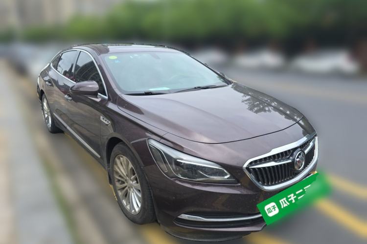 Used Buick LaCrosse 2018 28T Elite Edition Front Right 45 Deg
