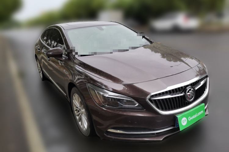 Used Buick LaCrosse 2018 28T Elite Edition Front Right 45 Deg