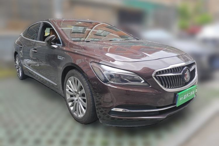 Used Buick LaCrosse 2018 28T Luxury Model Front Right 45 Deg