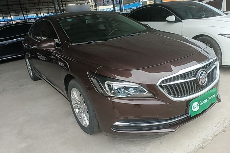 Used Buick LaCrosse 2018 20T Elite Edition Front Right 45 Deg