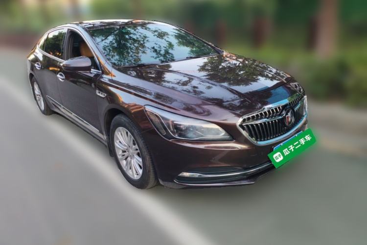 Used Buick LaCrosse 2018 20T Luxury Model Front Right 45 Deg