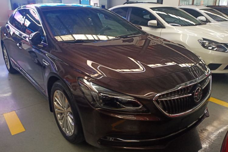 Used Buick LaCrosse 2018 28T Elite Edition Front Right 45 Deg