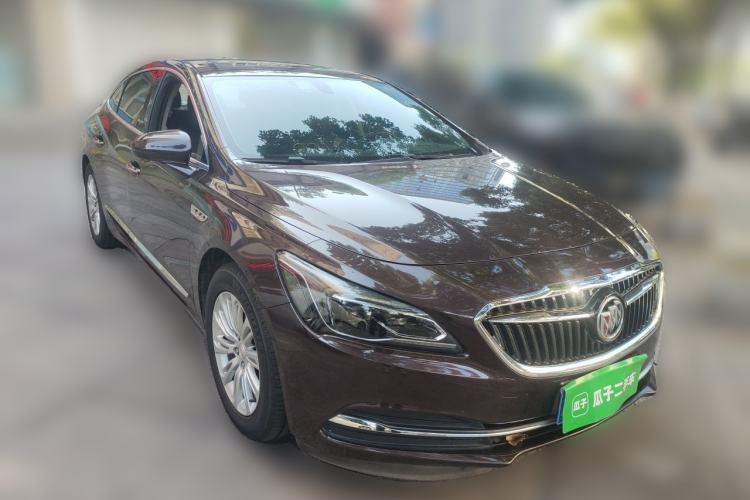 Used Buick LaCrosse 2018 20T Elite Edition Front Right 45 Deg