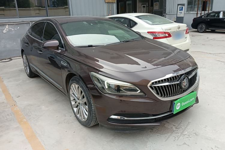 Used Buick LaCrosse 2018 28T Luxury Model Front Right 45 Deg