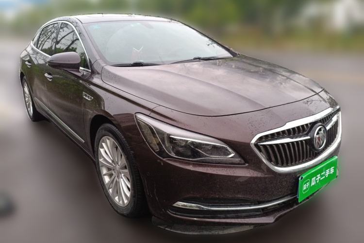 Used Buick LaCrosse 2018 28T Elite Edition Front Right 45 Deg