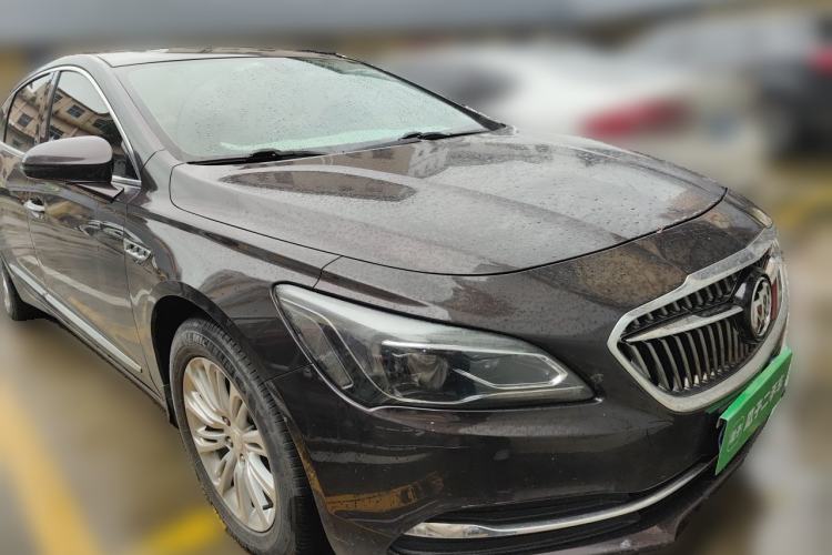 Used Buick LaCrosse 2018 20T Elite Edition Front Right 45 Deg