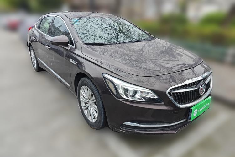 Used Buick LaCrosse 2018 20T Leading Model Front Right 45 Deg