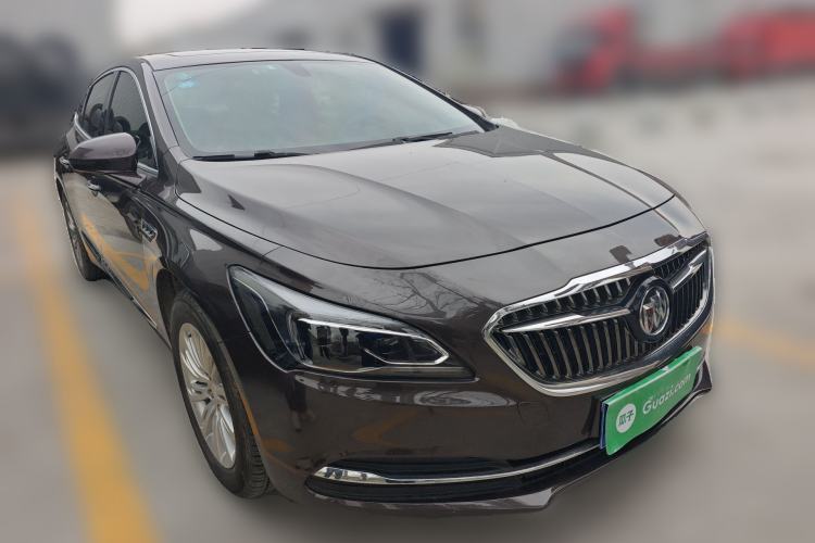 Used Buick LaCrosse 2018 30H Elite Edition Front Right 45 Deg