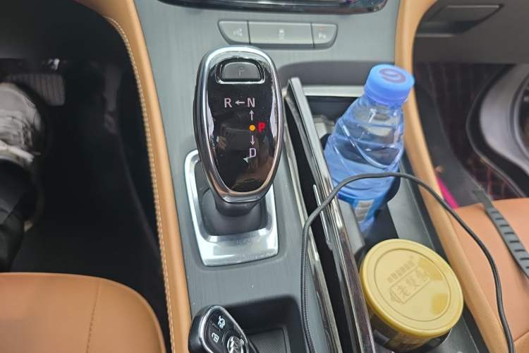 Used Buick LaCrosse 2018 28T Elite Edition Gear Lever
