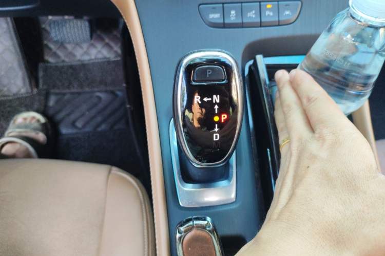 Used Buick LaCrosse 2018 20T Luxury Model Gear Lever