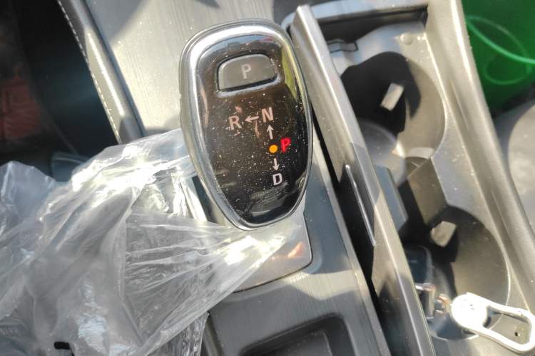 Used Buick LaCrosse 2018 20T Elite Edition Gear Lever