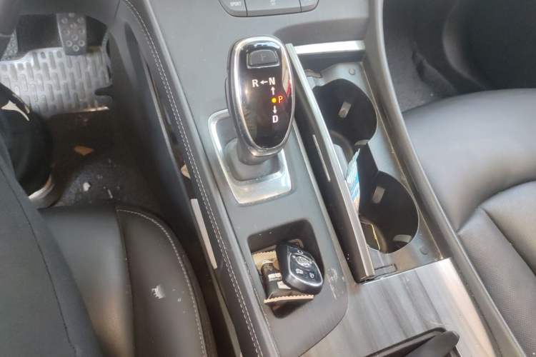 Used Buick LaCrosse 2018 20T Elite Edition Gear Lever