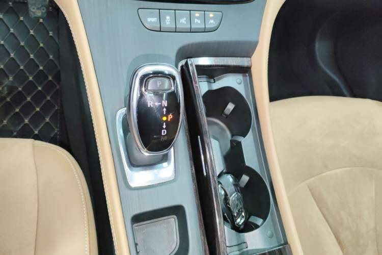 Used Buick LaCrosse 2018 20T Luxury Model Gear Lever