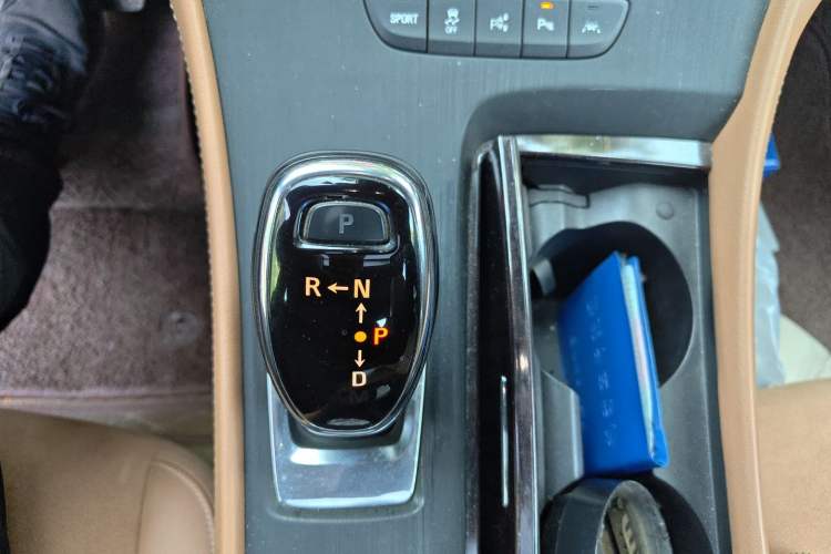 Used Buick LaCrosse 2018 28T Luxury Model Gear Lever
