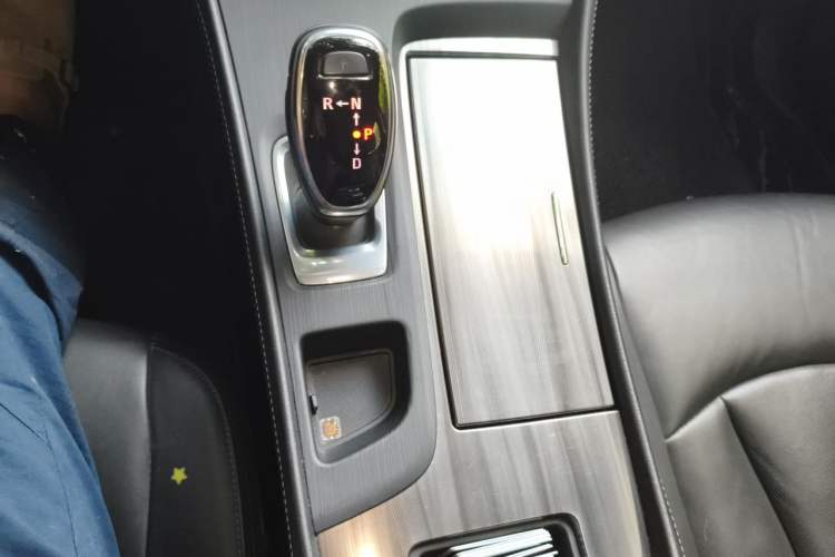 Used Buick LaCrosse 2018 20T Elite Edition Gear Lever