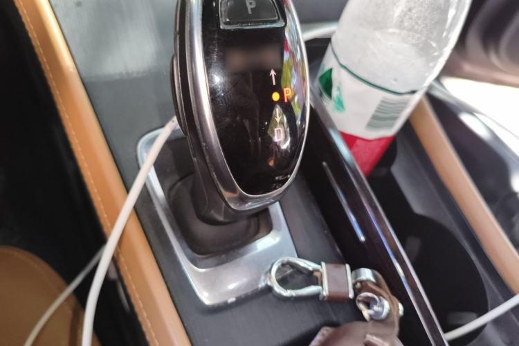 Used Buick LaCrosse 2018 28T Elite Edition Gear Lever