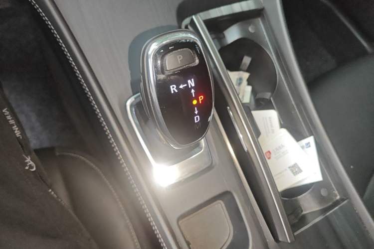 Used Buick LaCrosse 2018 20T Elite Edition Gear Lever