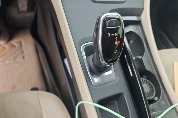 Used Buick LaCrosse 2018 30H Elite Edition Gear Lever