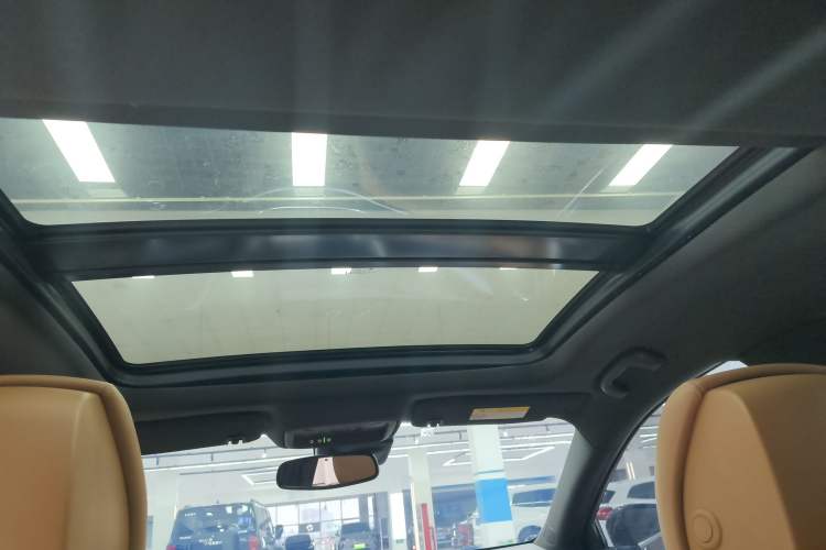 Used Buick LaCrosse 2018 20T Luxury Model Headliner