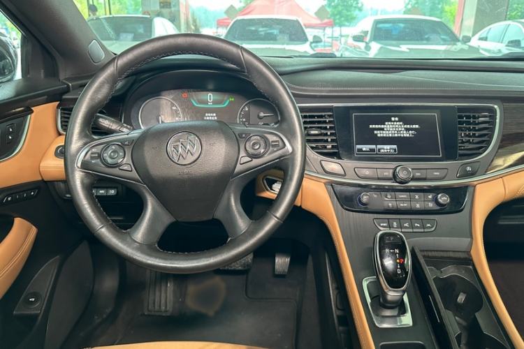 Used Buick LaCrosse 2018 20T Luxury Model Interior 1