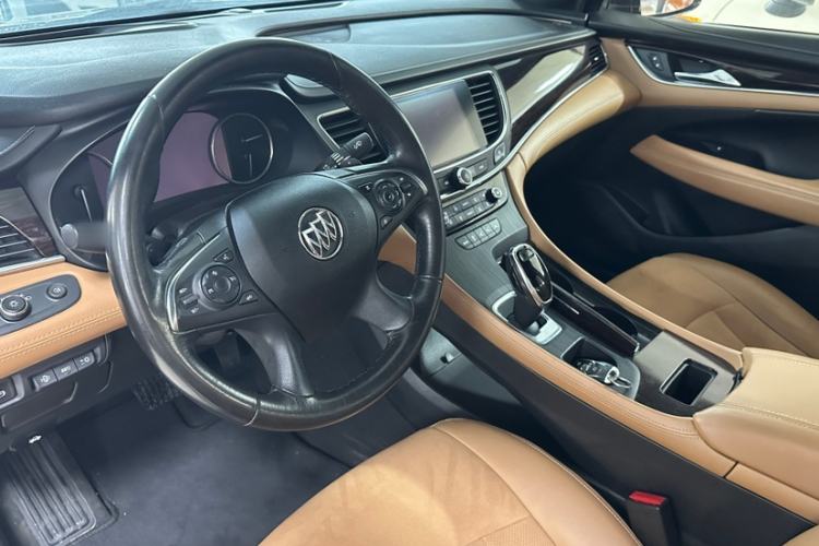 Used Buick LaCrosse 2018 20T Luxury Model Interior 14