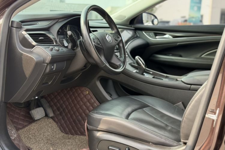 Used Buick LaCrosse 2018 20T Elite Edition Interior 3