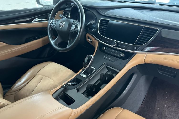 Used Buick LaCrosse 2018 20T Luxury Model Interior 7
