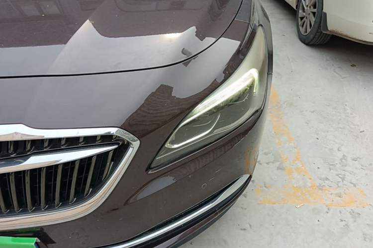 Used Buick LaCrosse 2018 28T Luxury Model Left Front Headlight