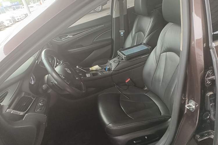 Used Buick LaCrosse 2018 20T Elite Edition Left Front Seat