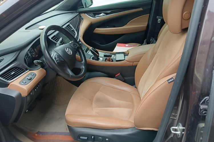 Used Buick LaCrosse 2018 28T Luxury Model Left Front Seat