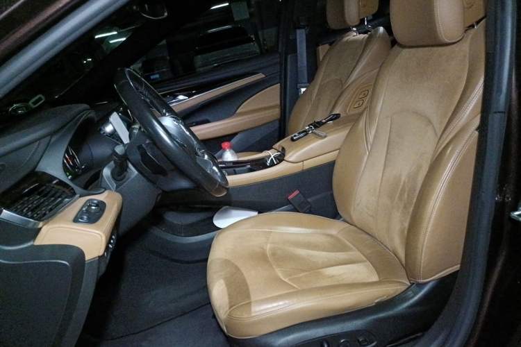 Used Buick LaCrosse 2018 28T Luxury Model Left Front Seat