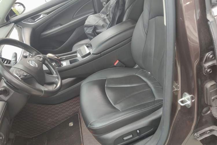 Used Buick LaCrosse 2018 20T Elite Edition Left Front Seat