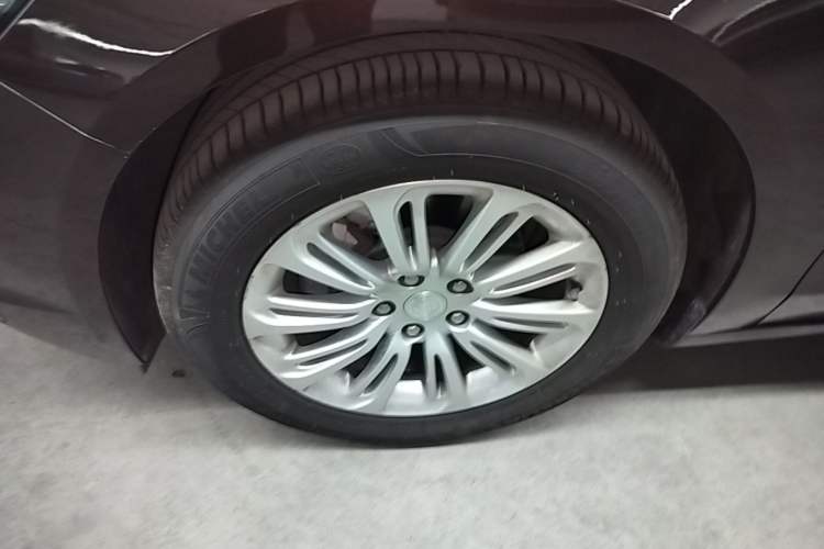 Used Buick LaCrosse 2018 20T Elite Edition Left Front Wheel Hub