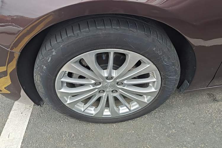 Used Buick LaCrosse 2018 28T Elite Edition Left Front Wheel Hub