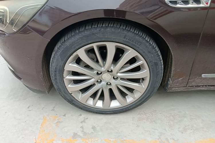 Used Buick LaCrosse 2018 28T Luxury Model Left Front Wheel Hub