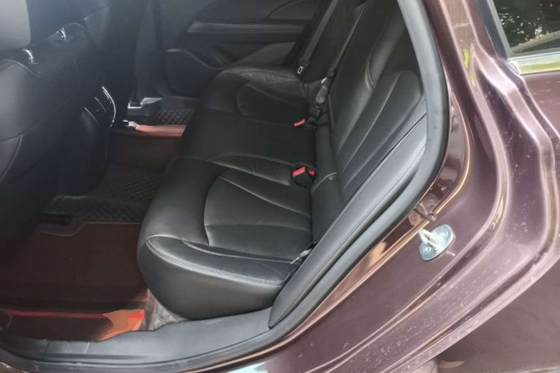 Used Buick LaCrosse 2018 20T Elite Edition Left Rear Seat